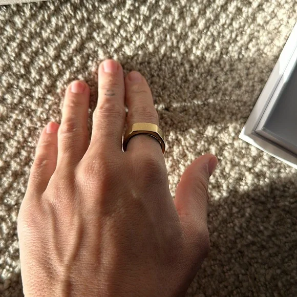 【美品】Oura Ring Gen3  Heritage Gold US9 Oura Ring Oura Ring Gen3 Heritage - Gold | Healf